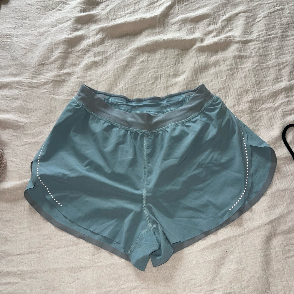 Lululemon Women's Blue Athletic Shorts 6